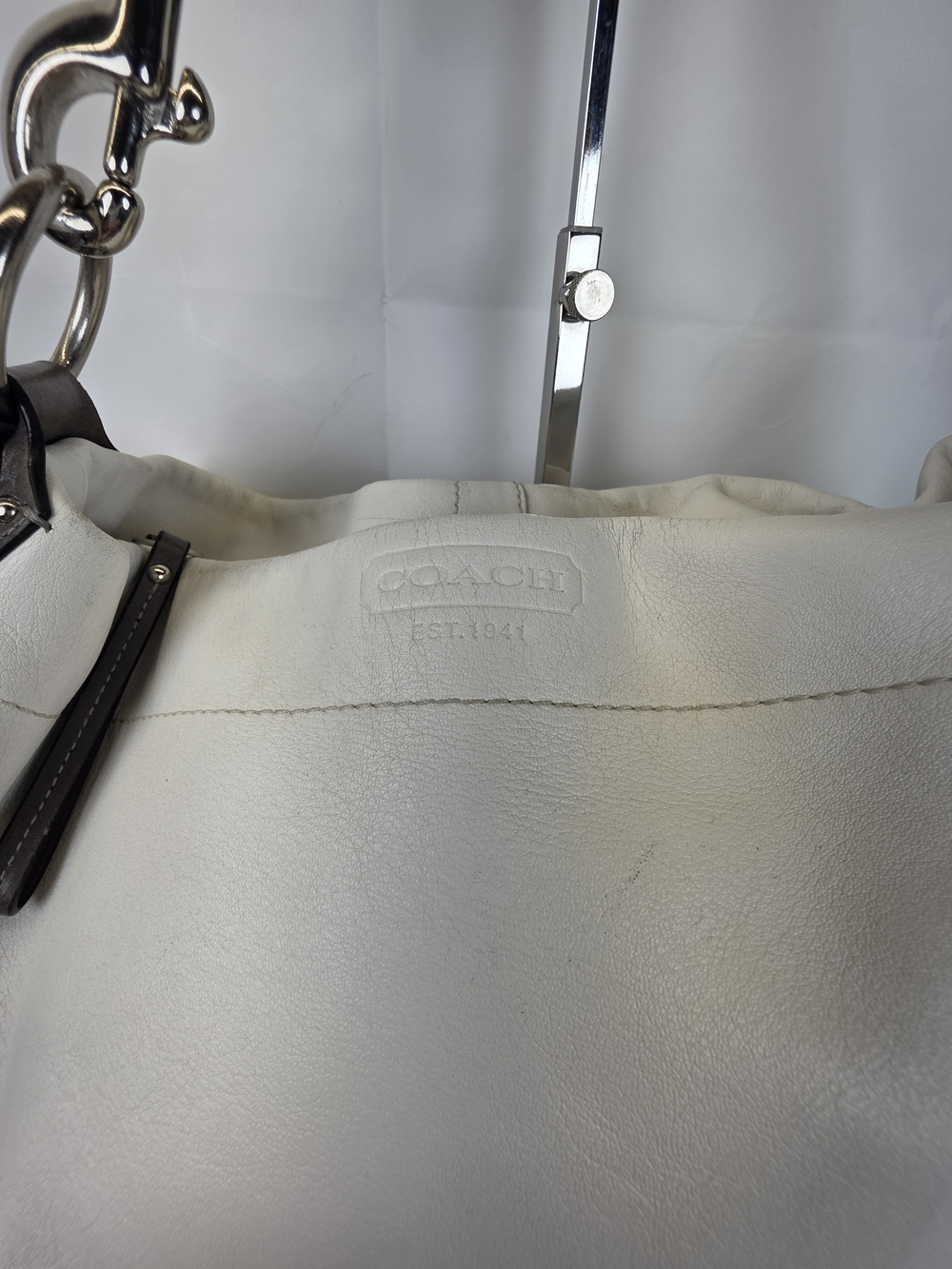 Coach Xlarge Carly Hobo White Leather Shoulder Large Bag with Gray Brown Trim - Picture 6 of 16